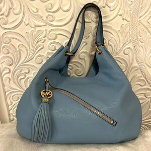 Michael Kors Shoulder Bag. Like New.